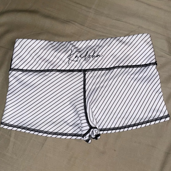 Kailoha Shorts - Picture 1 of 4